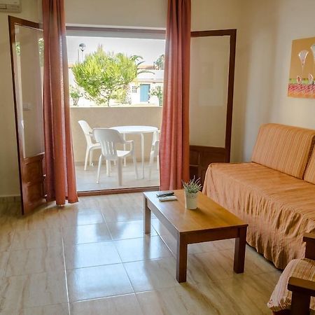 Apartamentos Tesy La Manga del Mar Menor Luaran gambar