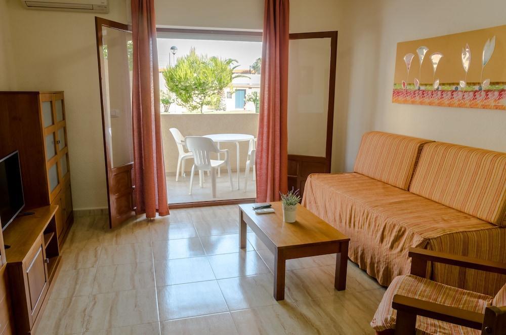 Apartamentos Tesy La Manga del Mar Menor Luaran gambar