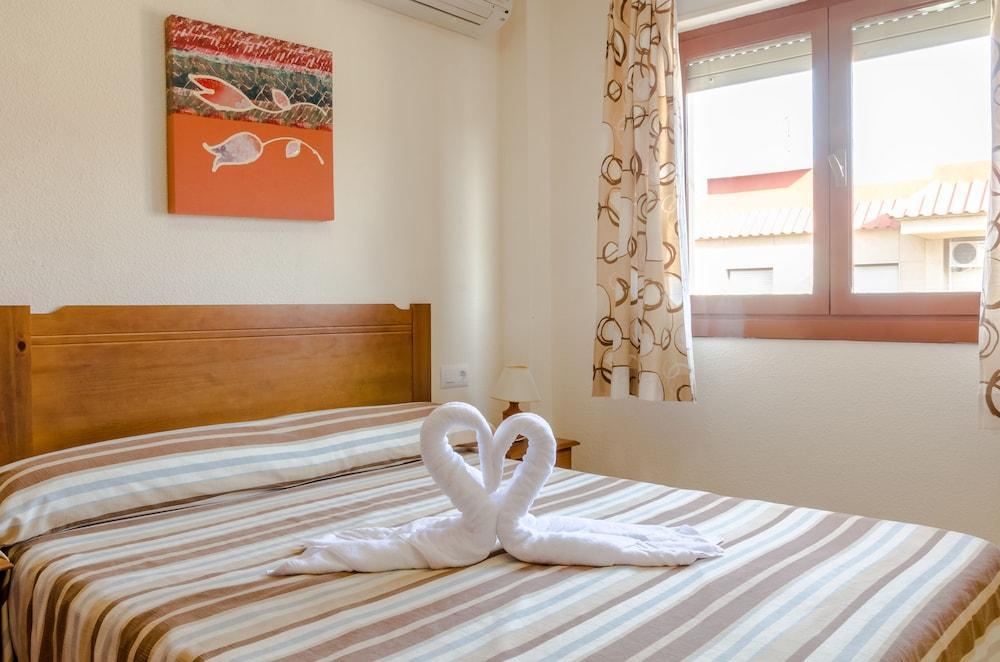 Apartamentos Tesy La Manga del Mar Menor Luaran gambar
