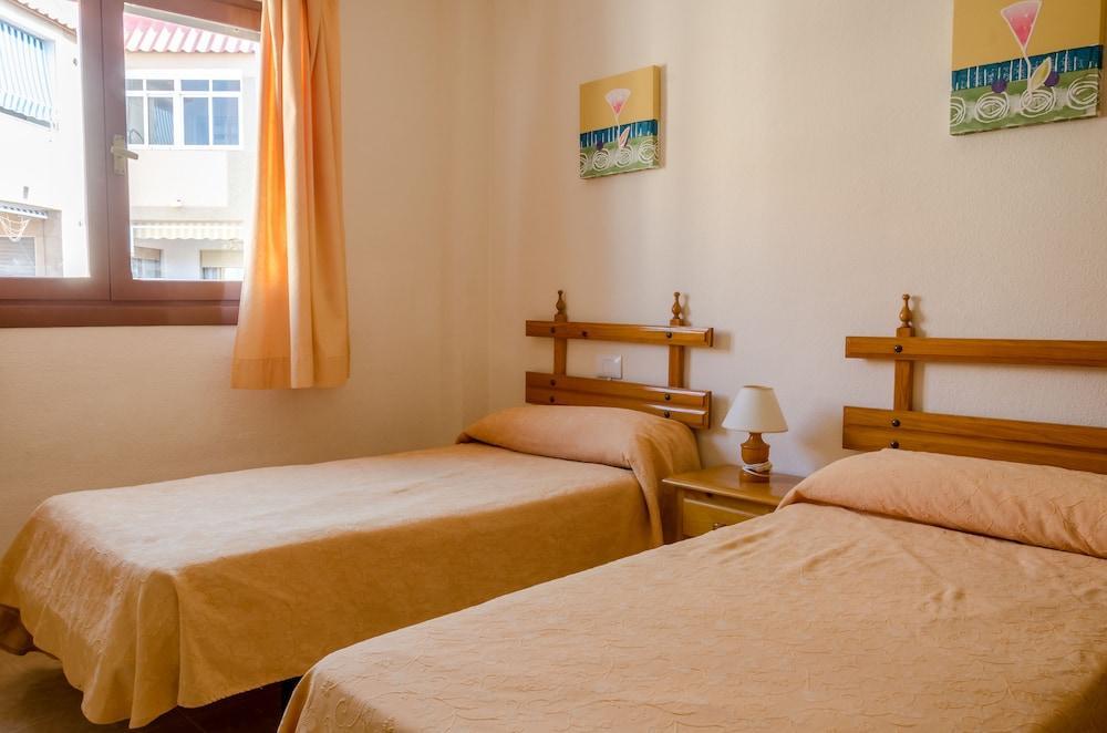 Apartamentos Tesy La Manga del Mar Menor Luaran gambar