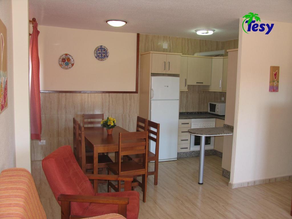 Apartamentos Tesy La Manga del Mar Menor Luaran gambar