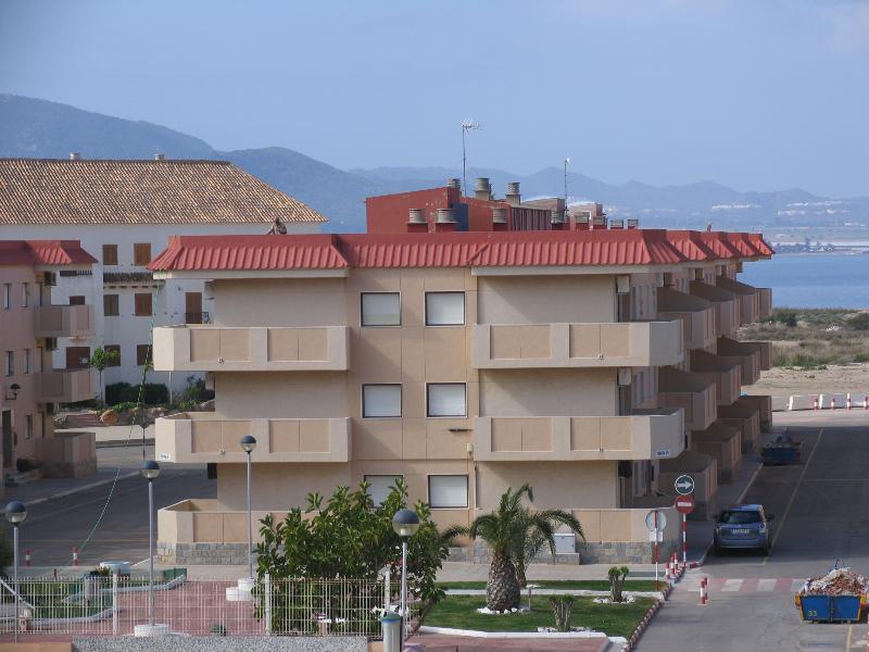 Apartamentos Tesy La Manga del Mar Menor Luaran gambar