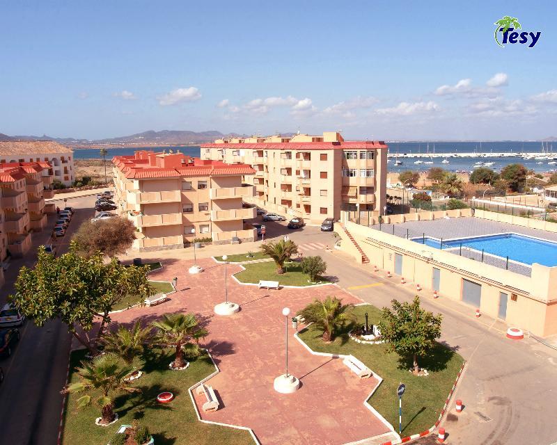 Apartamentos Tesy La Manga del Mar Menor Luaran gambar