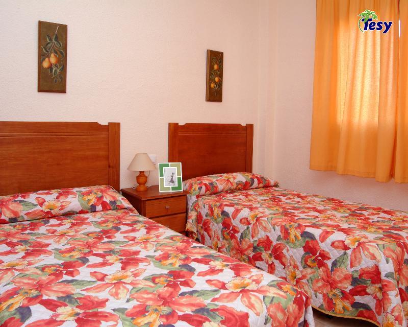 Apartamentos Tesy La Manga del Mar Menor Luaran gambar
